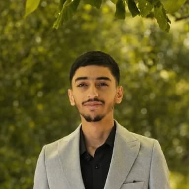 ئادەم ئومێد